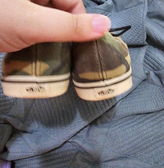 Vans - Picture 3 of 3